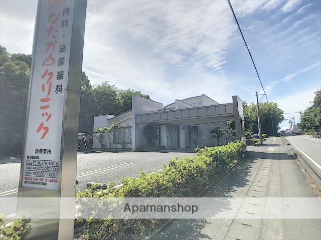 コンビニ　ファミリーマート大府アラタ店（コンビニ）まで751m