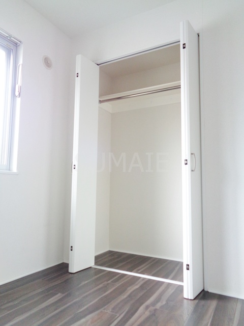 収納　居室収納?