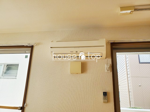 その他設備　リビングにエアコン完備