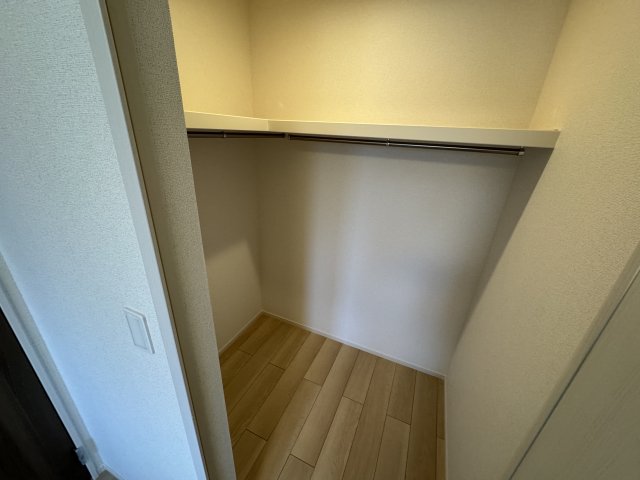 収納　ウォークインクローゼット（北側洋室）（同型）