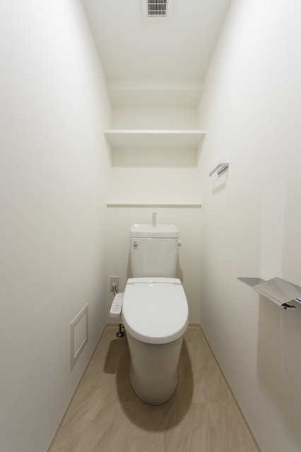 トイレ　※写真は同タイプ住戸です。