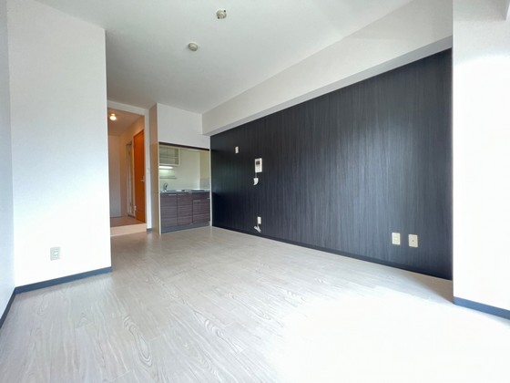 居室・リビング　※別号室の写真です