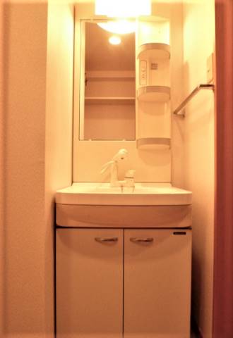 洗面設備　朝の支度に毎回お世話になっております