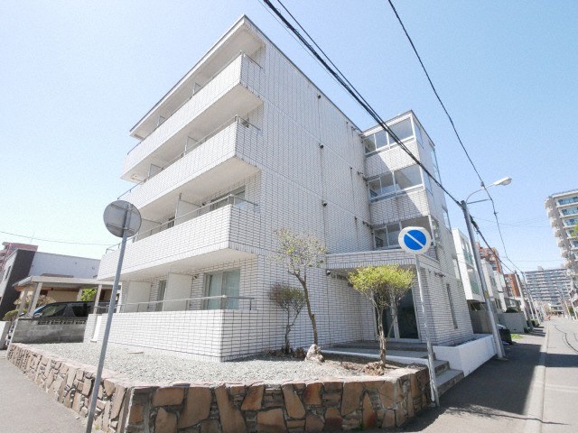 建物外観　★地域最安値のRCマンション！★角部屋・バストイレ別！