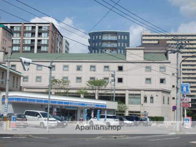 コンビニ　ローソン（コンビニ）まで249m