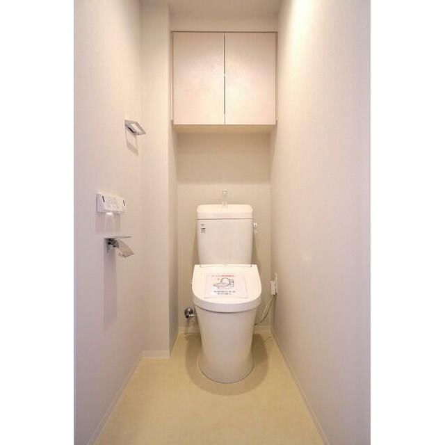 トイレ　※写真は同タイプ住戸です。