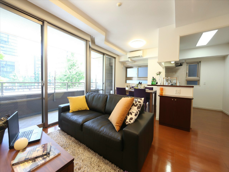 バルコニー　ＬＤＫ16帖　和室5.3帖とつなげても仕切っても使えます