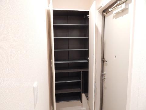 玄関　玄関（イメージ）