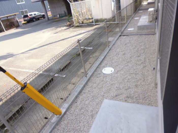 駐車場　陽当たり良好なお庭です♪