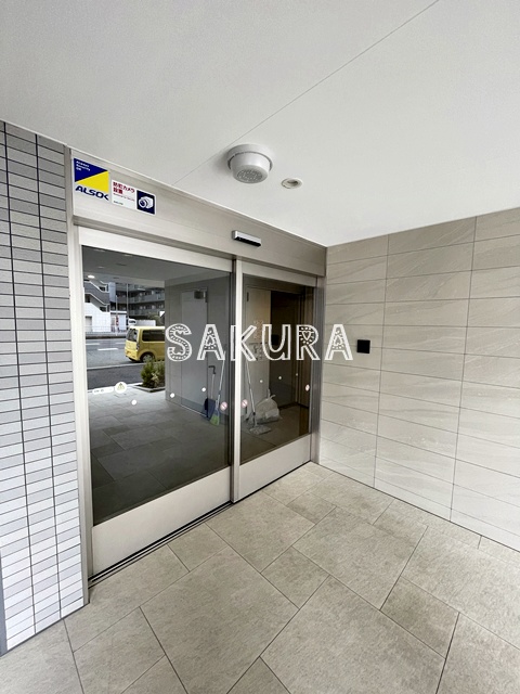 エントランス　管理の行き届いたエントランスです♪