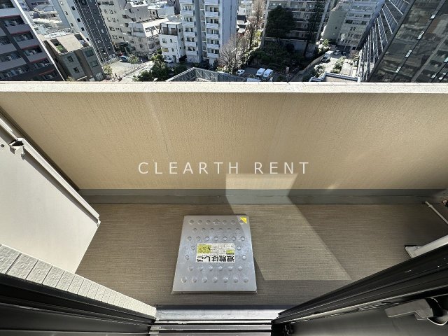 バルコニー　開放的で明るい空間を演出してくれるバルコニーです