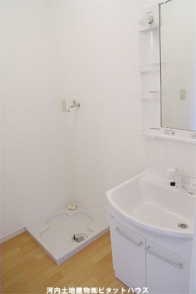 洗面設備　類似室内