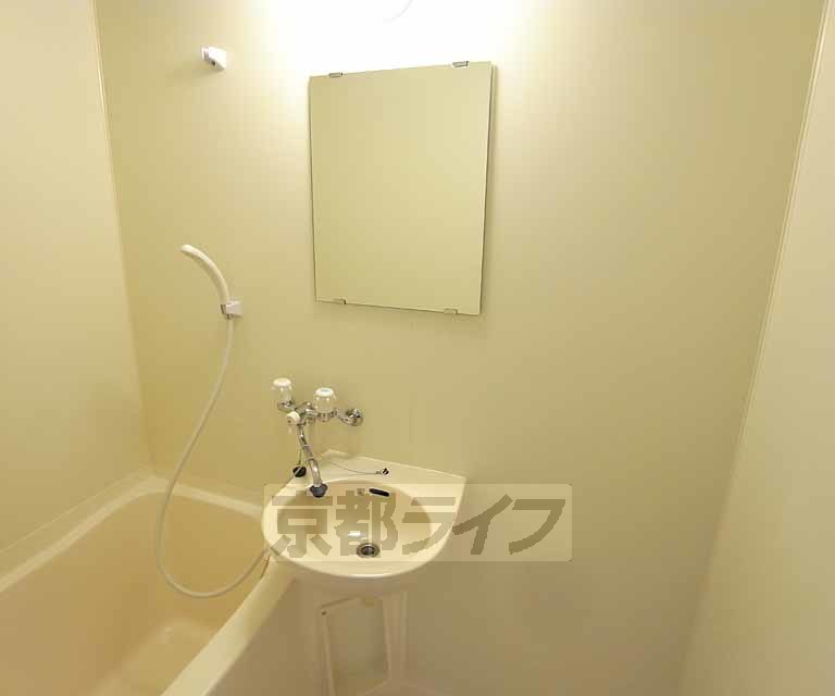 洗面設備　洗面台です