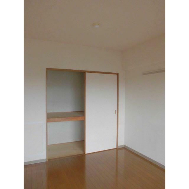 収納　洋室５．９帖収納