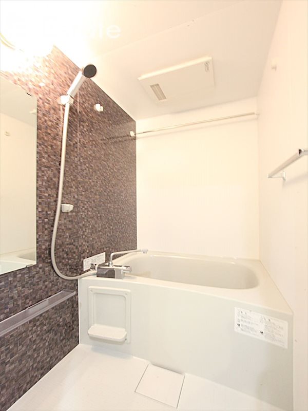 バス・シャワールーム　バスルーム