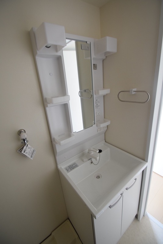 洗面設備　反転別部屋参照