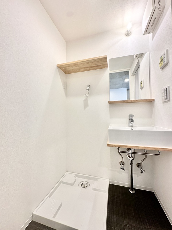 洗面設備　水回りがまとまっているのでお掃除も楽