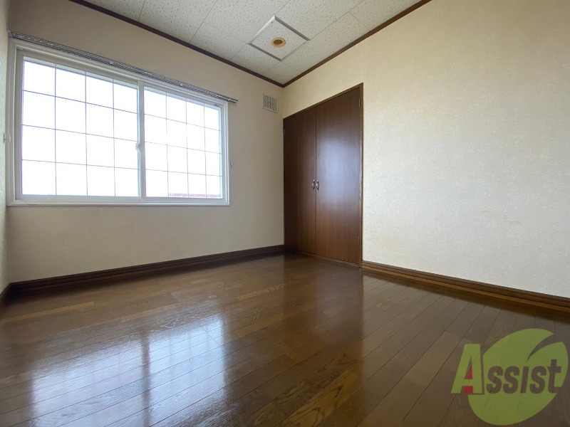 その他部屋・スペース　寝室です。二部屋をどう使うかはあなた次第です！