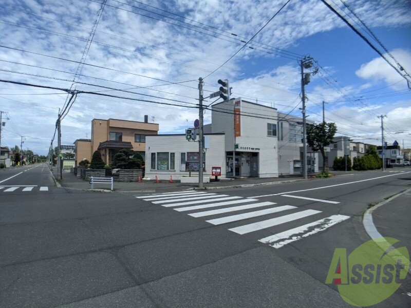 郵便局　札幌拓北郵便局（郵便局）まで127m