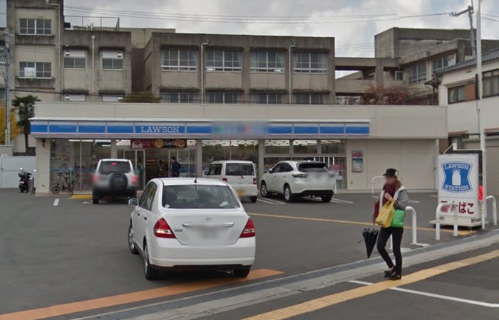 コンビニ　ローソン（コンビニ）まで475m