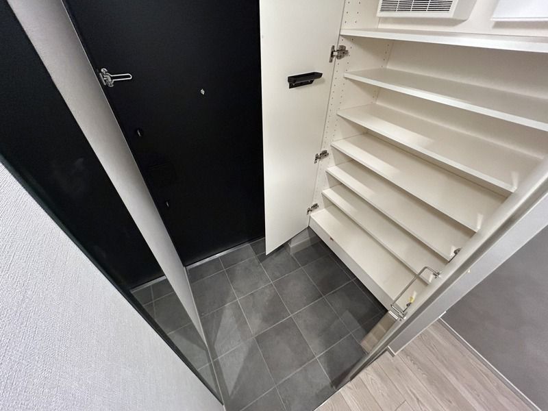 玄関　☆シューズボックス付きの玄関☆