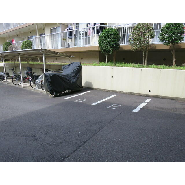 駐車場　バイク置場