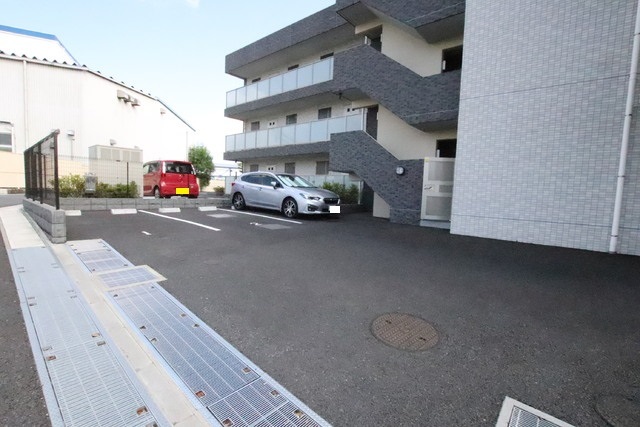 駐車場　【空要確認】