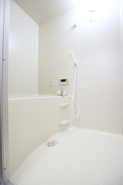 バス・シャワールーム　バストイレ洗面それぞれ独立タイプです♪