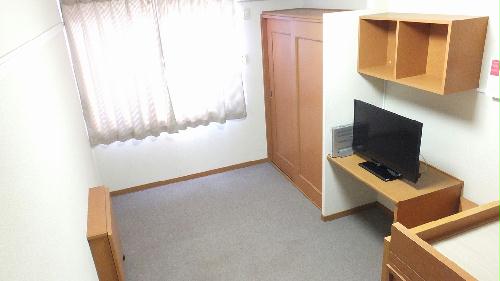 居室・リビング　家具家電設置済みです。