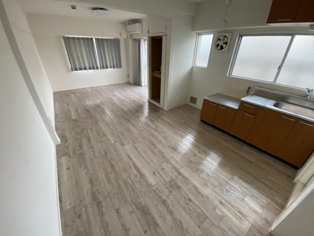 居室・リビング　２面採光の明るいお部屋です。