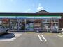コンビニ　ファミリーマート簗瀬四丁目店（コンビニ）まで450m