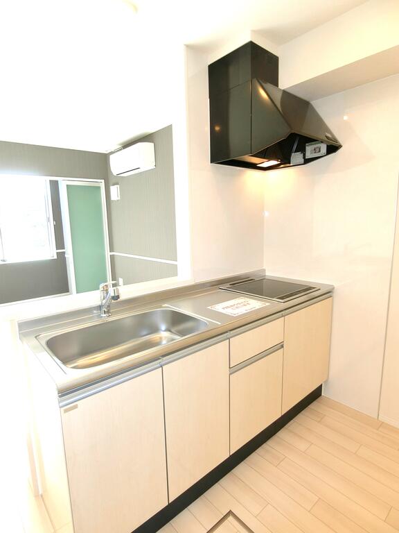 キッチン　イメージです。配色に違いあり