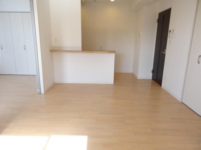 居室・リビング　レジェンダリーコート赤羽　北区赤羽2