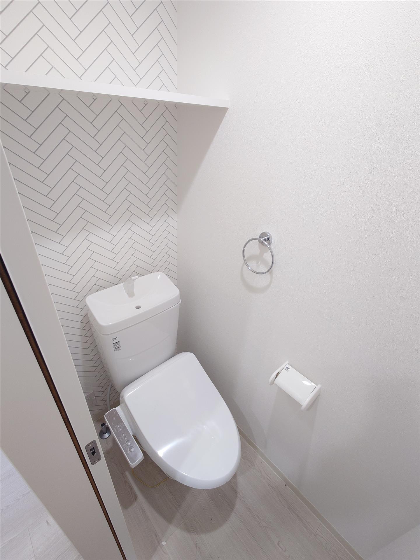 トイレ　※同仕様写真