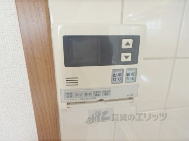 その他設備　給湯器リモコン