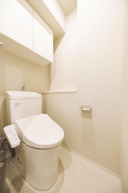 トイレ　※写真は同タイプ住戸です。