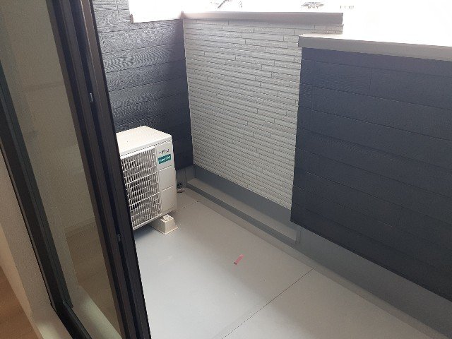 バルコニー　バルコニーがあります