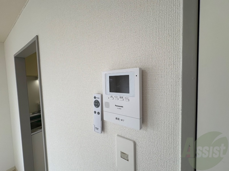 セキュリティ　ＴＶモニター付インターホンです。来客者の顔が見えるので安心！