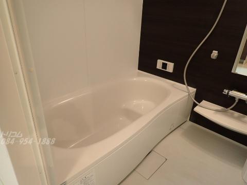 バス・シャワールーム　追焚付広々一坪バス（イメージ）