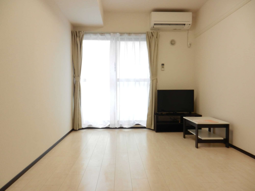 居室・リビング　明るい居室