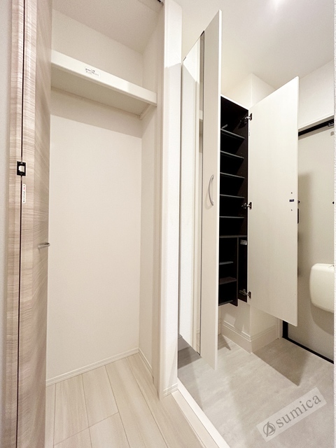 玄関　天井高のシューズＢＯＸがあれば、玄関がキレイになります。