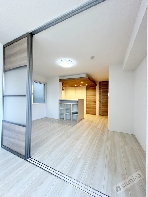 居室・リビング　１３．３帖のリビング・全室にエアコン♪