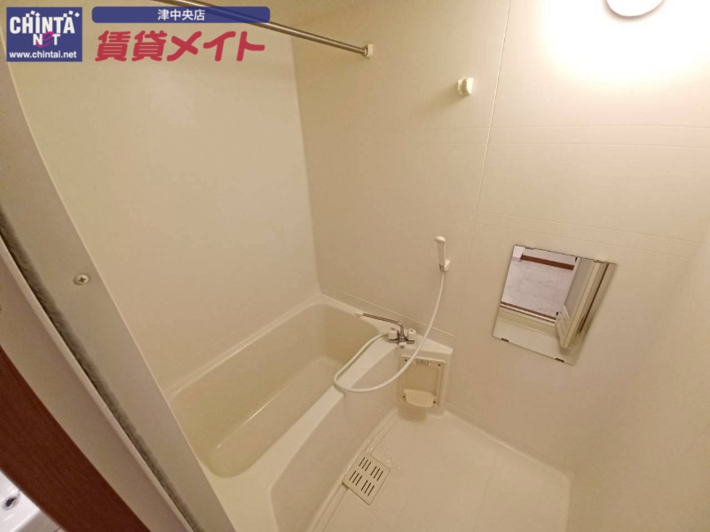 バス・シャワールーム　別部屋同型参考写真