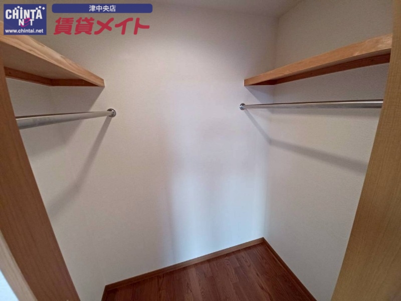 収納　別部屋同型参考写真