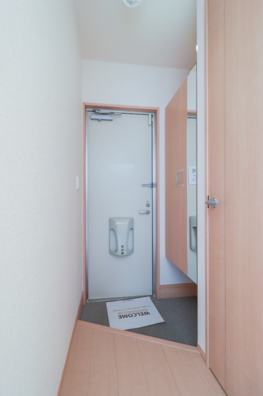 玄関　図面と現状に相違がある場合には現状を優先