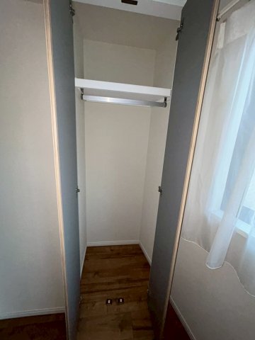 収納　9.5帖の洋室には収納が２ヶ所ございます。