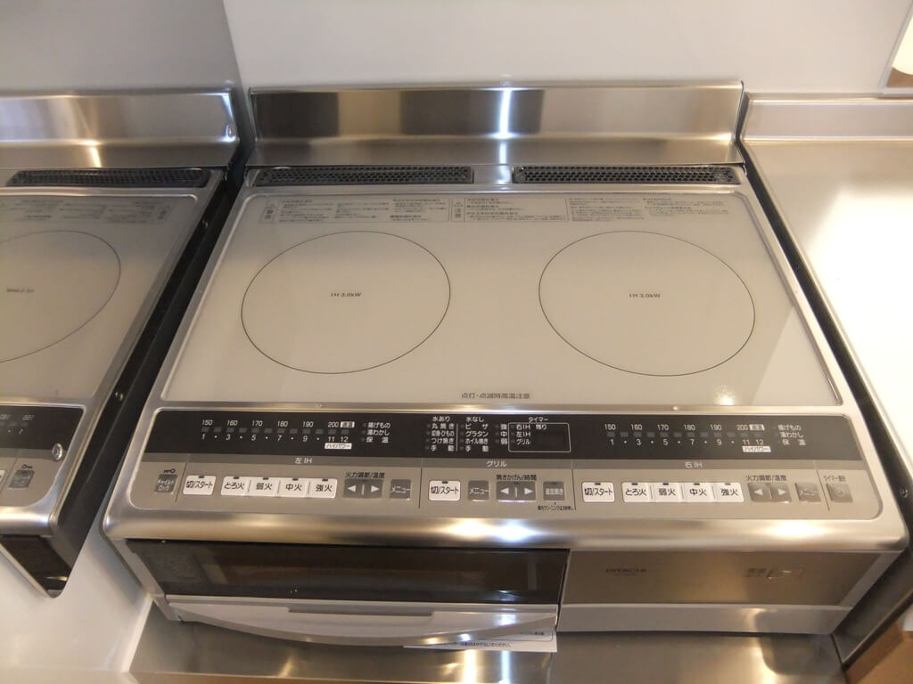 キッチン　IHクッキングヒーター