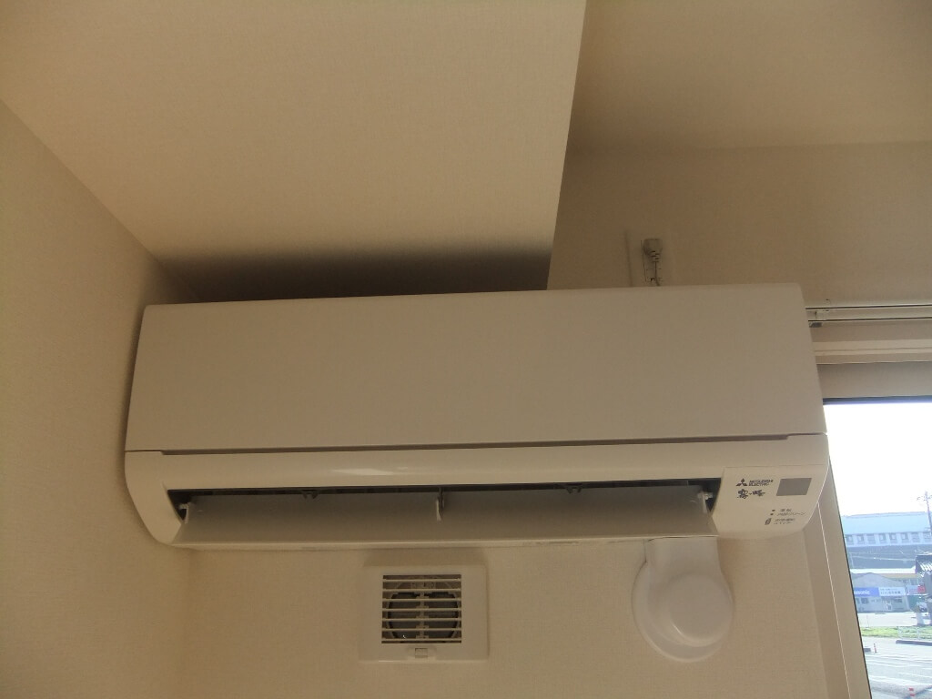 居室・リビング　エアコン(リビングダイニング)