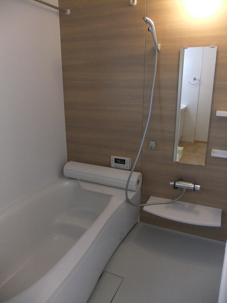 バス・シャワールーム　浴室