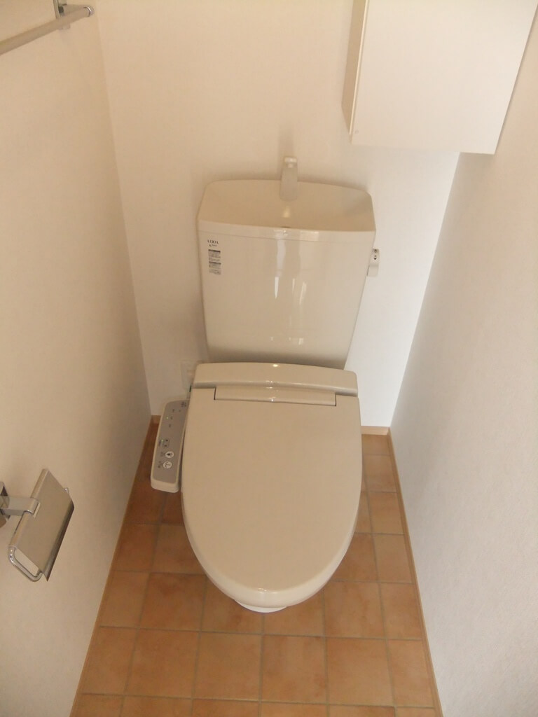 トイレ　温水洗浄便座(トイレ)